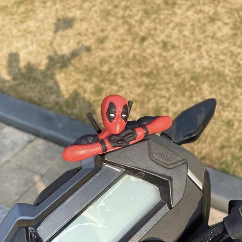 Deadpool Figurine - Image 9